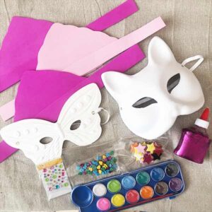 Taller mascaras y coronas