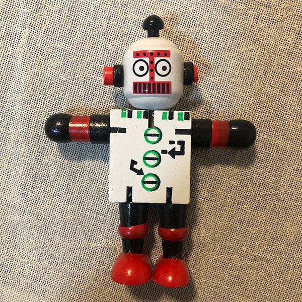 robot de madera blanco
